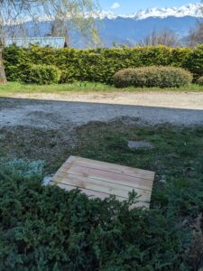 Le composteur de l'appartement se rince l’œil devant Belledonne 24/7 !